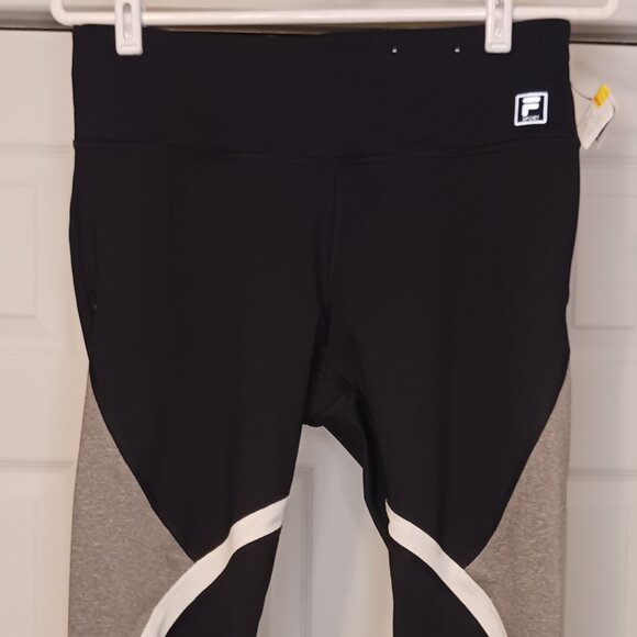 #148 3/$18 - Fila Black/Gray Leggings Size Medium - Picture 3 of 4